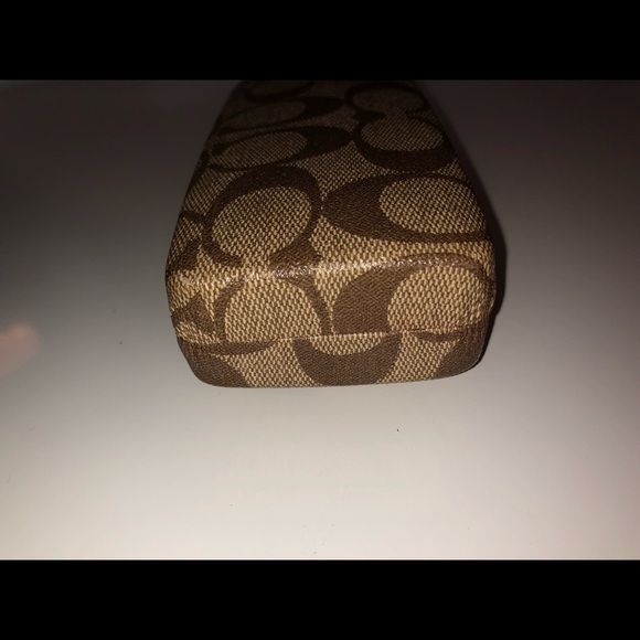Coach tan signature sunglass case! - Picture 4 of 7